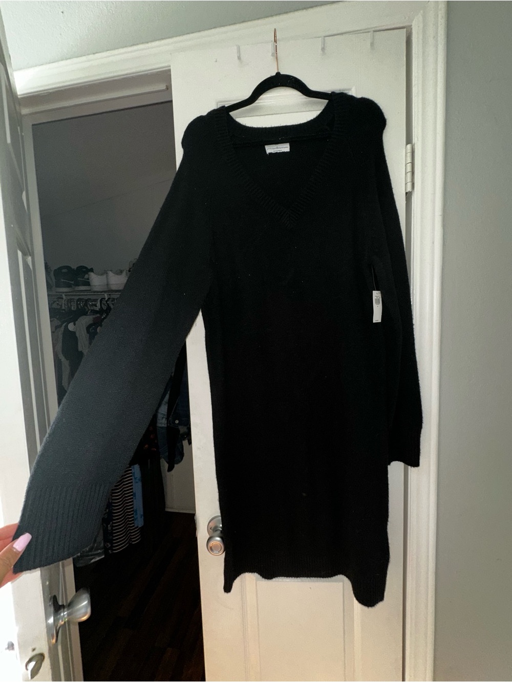 Old Navy Black V-Neck Knit Sweater Dress